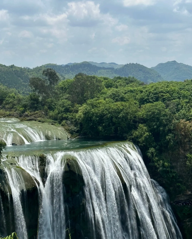 Huangguoshu Waterfall tips