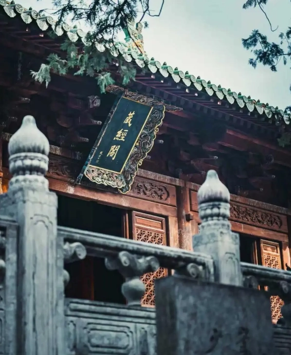 White Horse Temple tour
