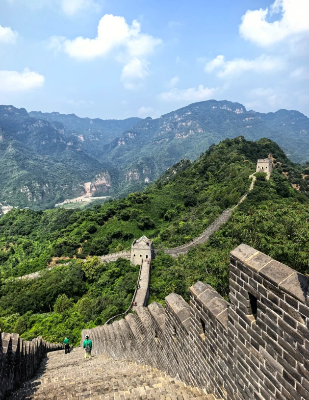 Huangyaguan Great Wall vs Mutianyu Huangyaguan Great Wall vs Mutianyu