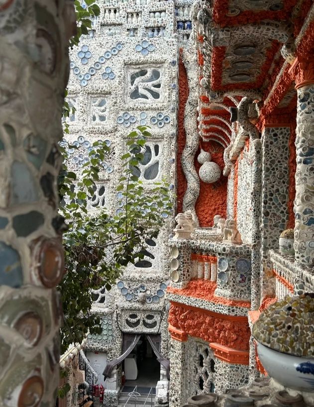 Porcelain House guide