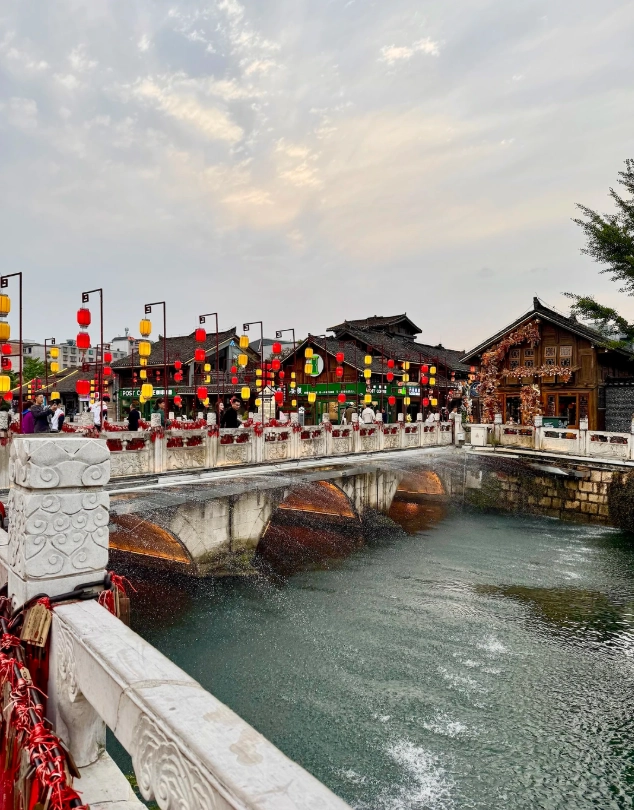 Huangguoshu Waterfall tips