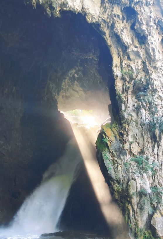 Huangguoshu Waterfall tips