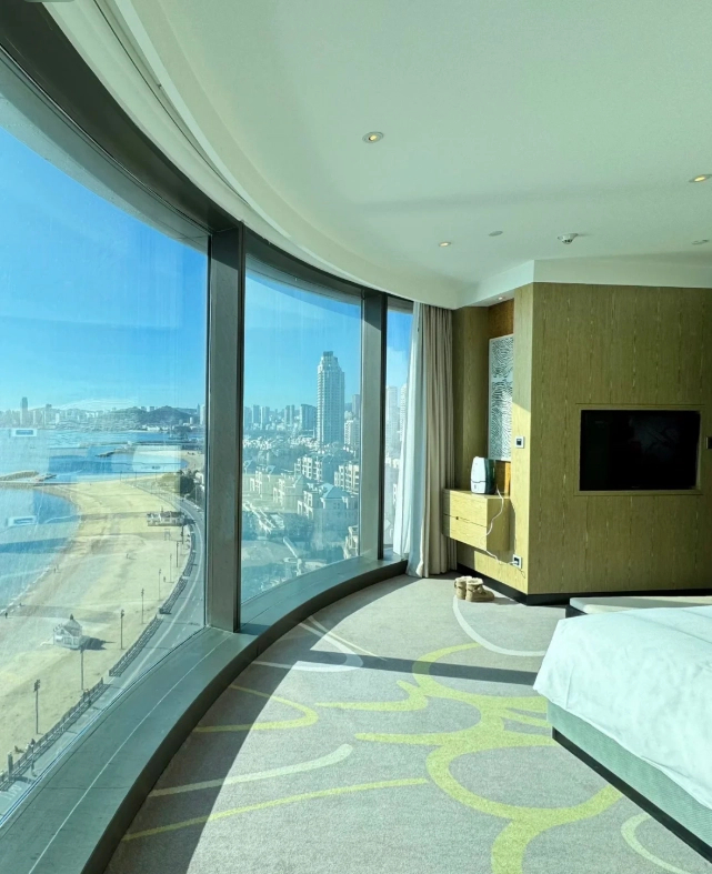 best areas to stay in Dalian