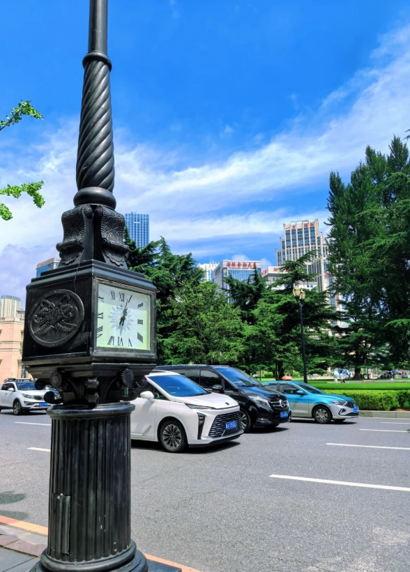 Dalian travel guide Dalian travel guide