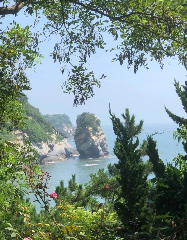 Dalian Golden Pebble Beach hotels
