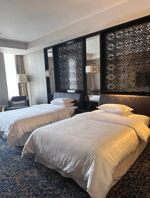 hotels near Jingyuetan Park hotels near Jingyuetan Park