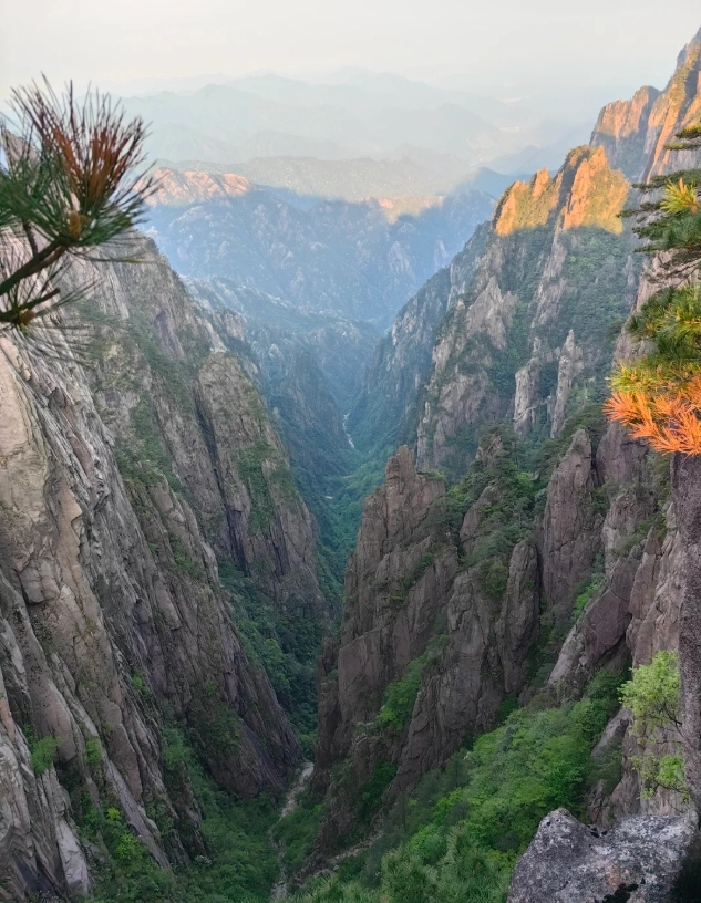 Huangshan hiking trail Huangshan hiking trail