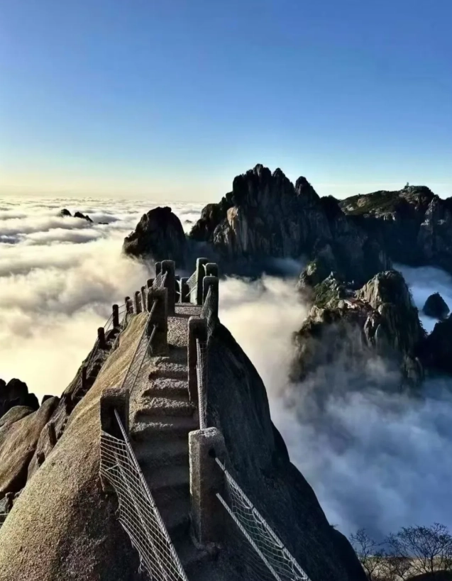 Tiandu Peak: The Most Thrilling Hike in Huangshan