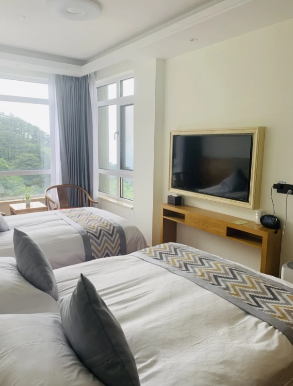 best hotels near yellow mountain