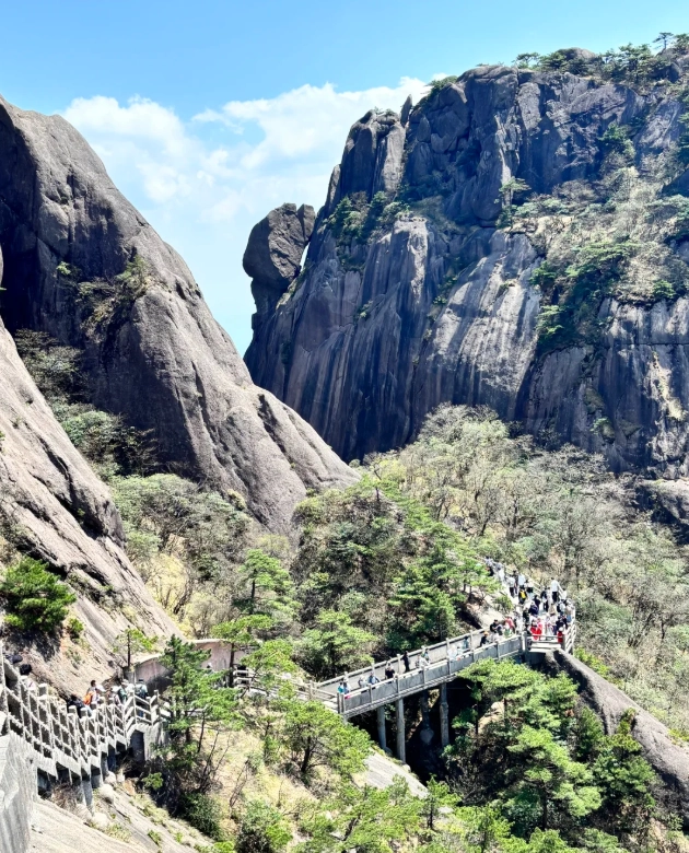 Yellow Mountain accommodation
