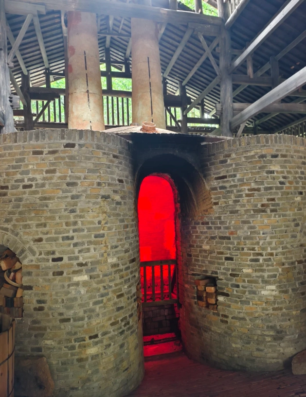 Photo of Jingdezhen Ancient Kiln Folk Customs Museum: Jingdezhen porcelain museum