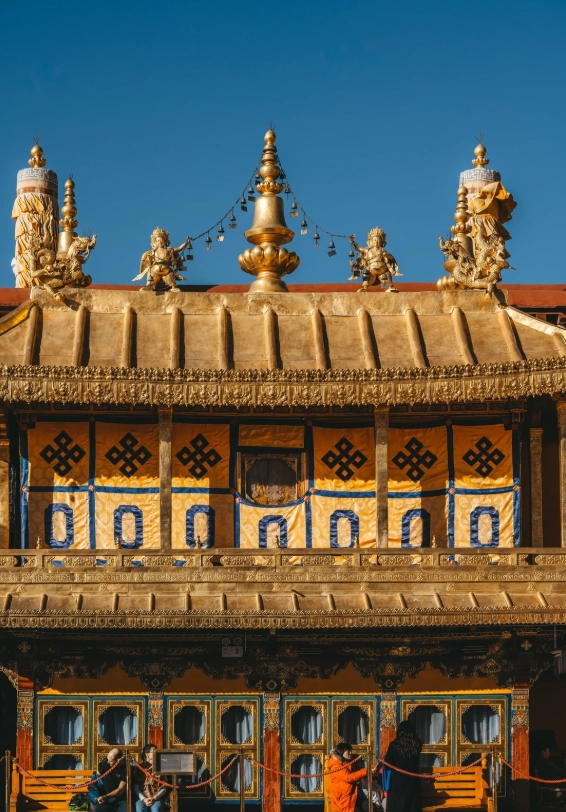 Jokhang Temple: Insider Tips to Skip the Crowds & See the Real Lhasa