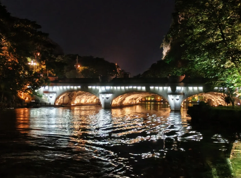 Guilin night cruise Guilin night cruise