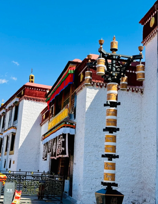 Barkhor Street Lhasa Barkhor Street Lhasa