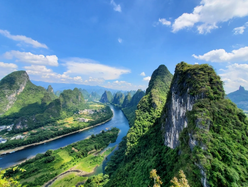 Guilin Day Trips: Skip Queues & See Li River in 8 Hours
