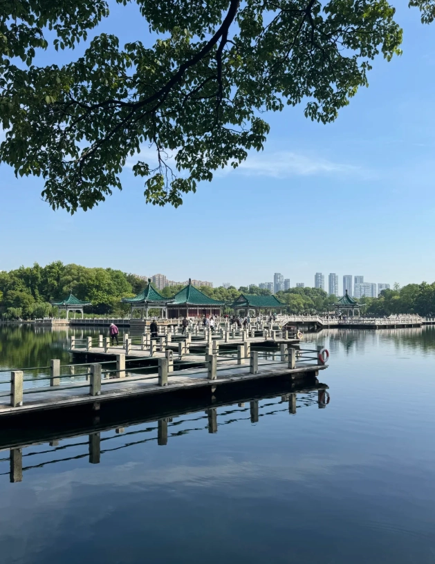 East Lake Scenic Area