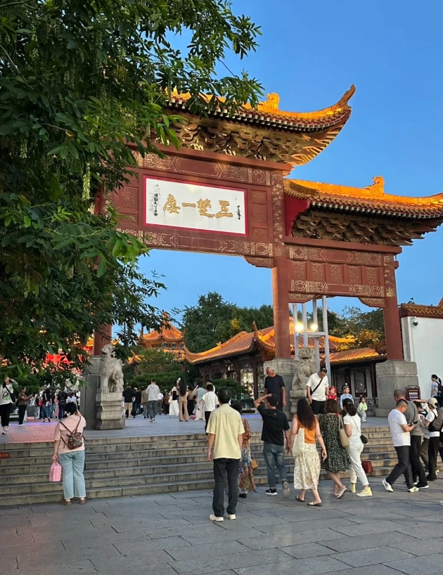 Yellow Crane Tower transportation Yellow Crane Tower transportation