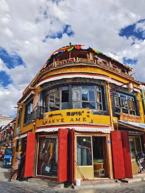 Is Barkhor Street worth visiting