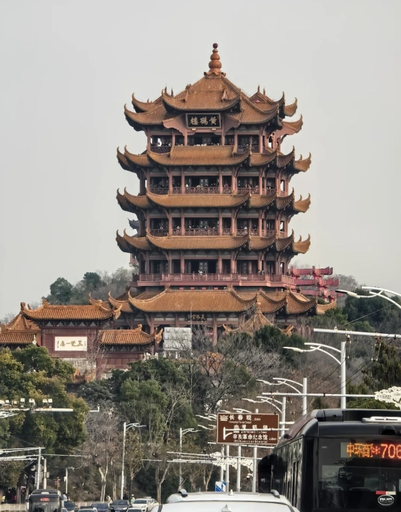 Photo of Yellow Crane Tower: walking route from Yellow Crane Tower to bridge