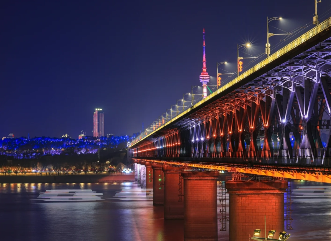 what bags allowed on Wuhan bridge