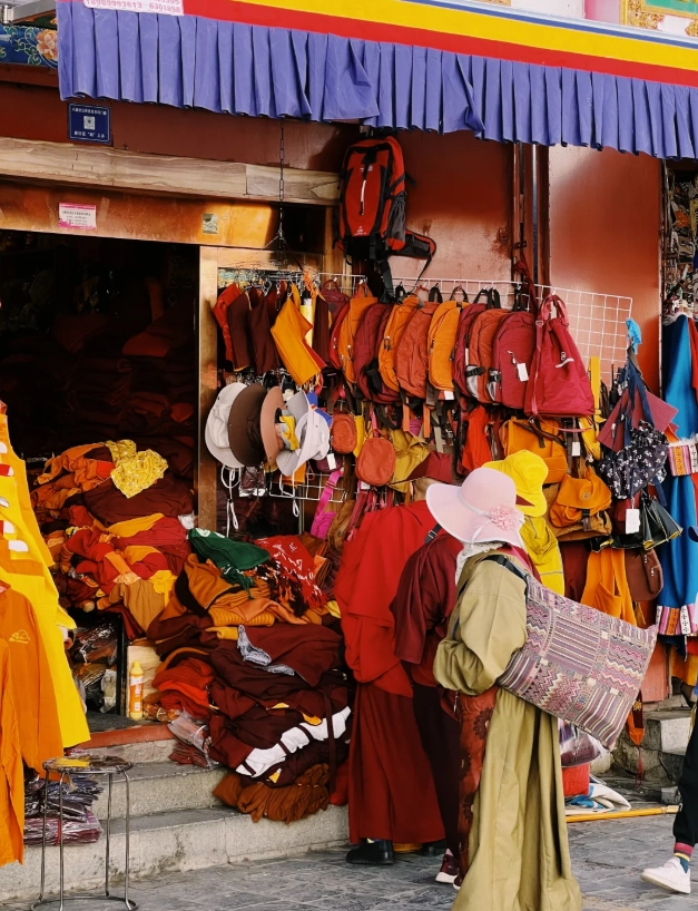 Barkhor Street shopping
