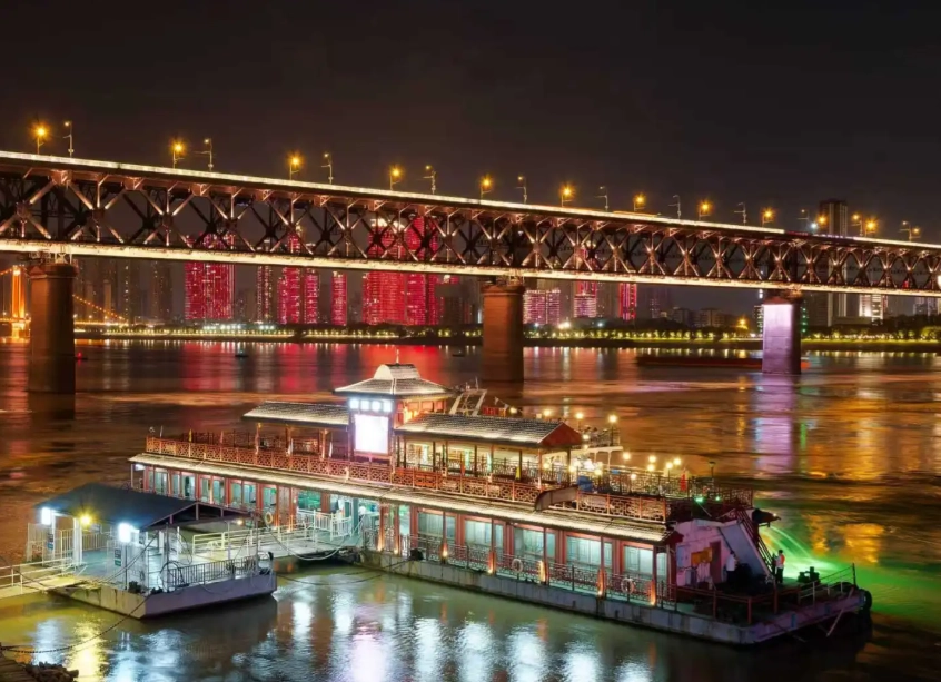 Wuhan Yangtze River Bridge walking route Wuhan Yangtze River Bridge walking route