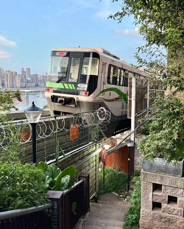 Chongqing Budget Travel: 7 Money-Saving Hacks You Must Know