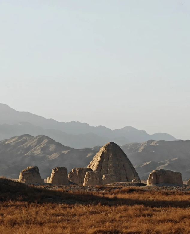 Travel photos of Yinchuan: Helan Mountain Rock Engravings