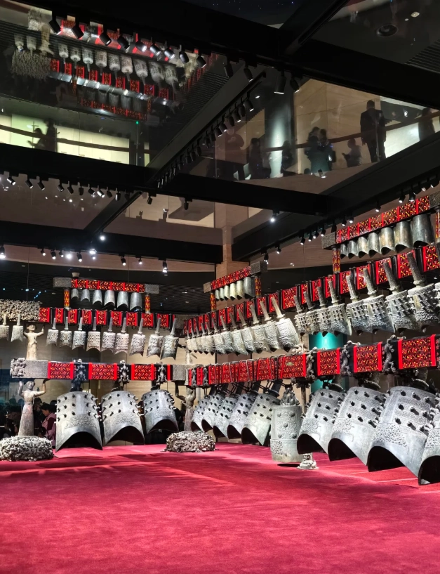 foreigner entry Hubei Provincial Museum