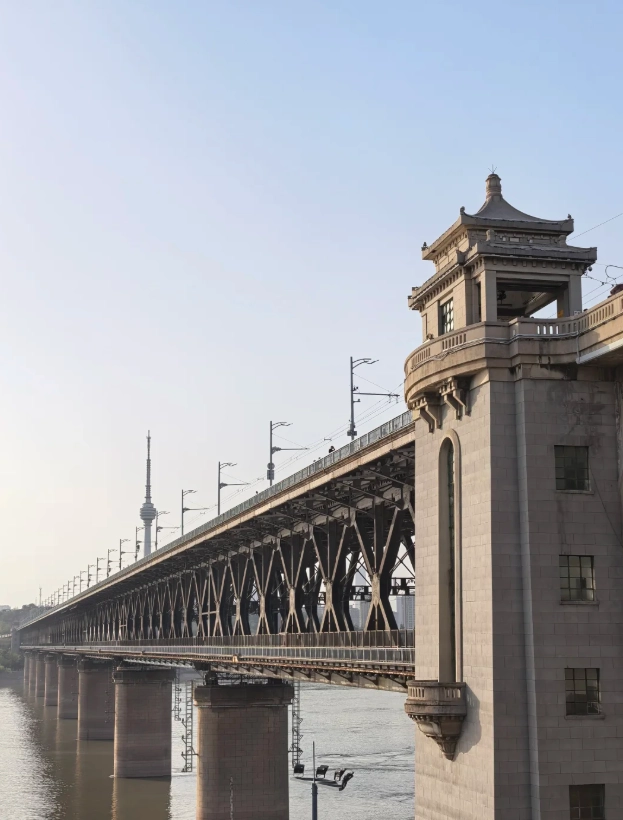 best time to visit Wuhan Yangtze River Bridge best time to visit Wuhan Yangtze River Bridge