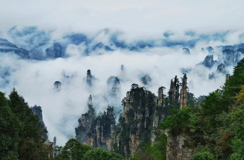 Zhangjiajie Layover: See Avatar Mountains in 4-8 Hours