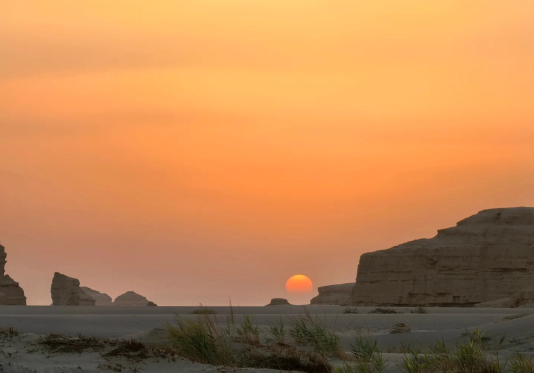 sunset at Yardang Geopark sunset at Yardang Geopark