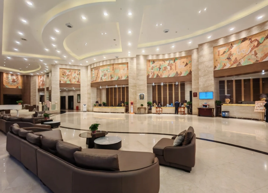 best hotels near yang pass