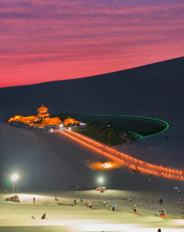 Dunhuang Mingsha Mountain layout Dunhuang Mingsha Mountain layout