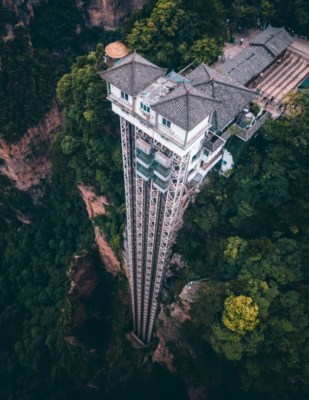 Bailong elevator