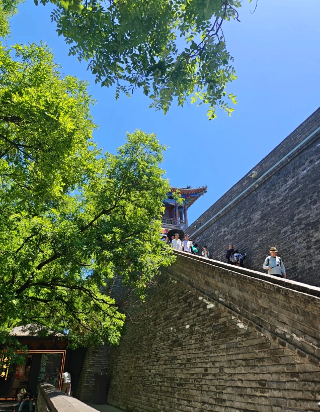 Xi'an City Wall: 3 Fastest Ways to Get There (Local Tips)