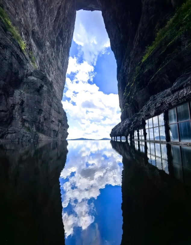 Tianmen Mountain crowds Tianmen Mountain crowds