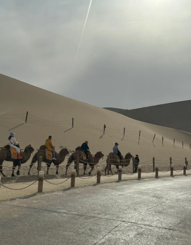 Dunhuang to Mingsha Mountain Dunhuang to Mingsha Mountain