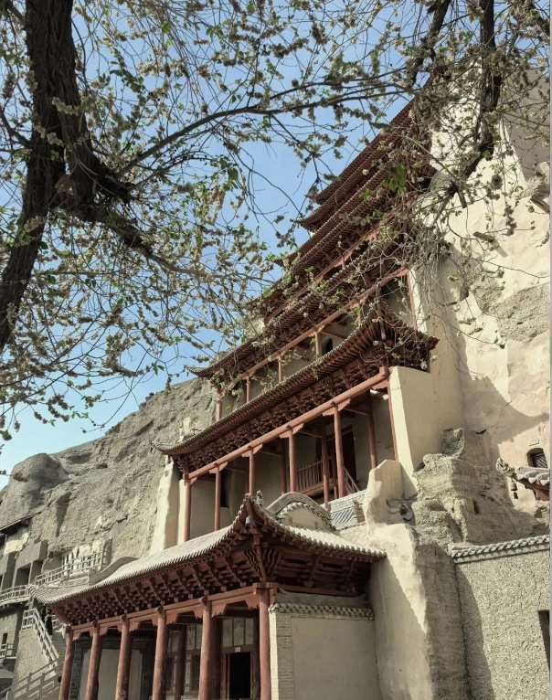 Mogao Caves guided tour