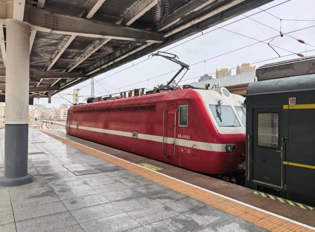 how to book train China how to book train China