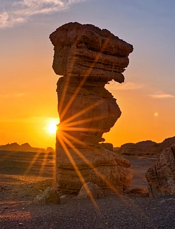 Dunhuang Yardang Geopark: Best Routes & Insider Tips