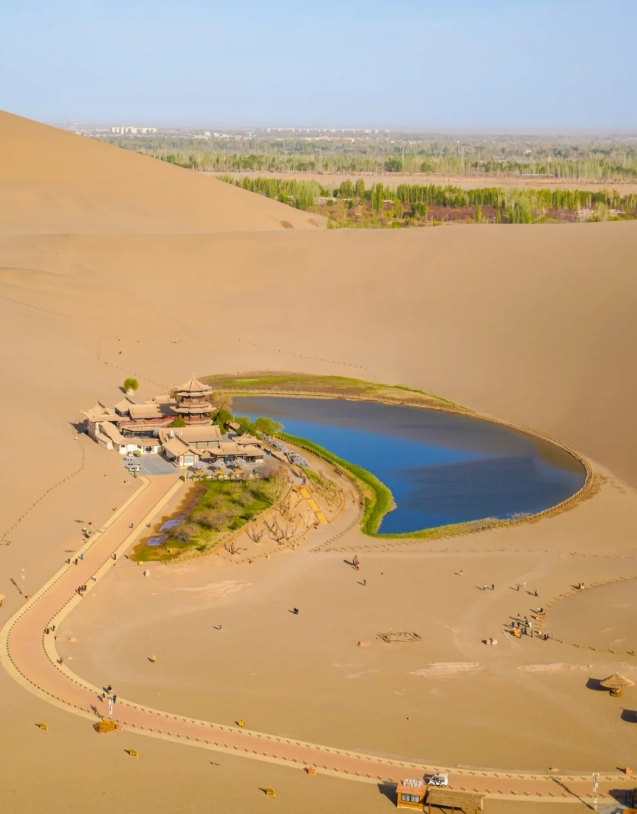 Mingsha Mountain and Crescent Lake: Avoid Crowds & Hidden Tips