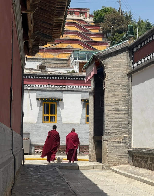 what to wear in Kumbum Monastery
