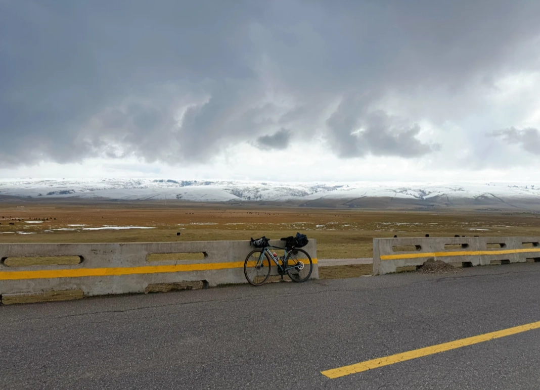 Qinghai Lake Cycling Route: Ride the Roof of the World