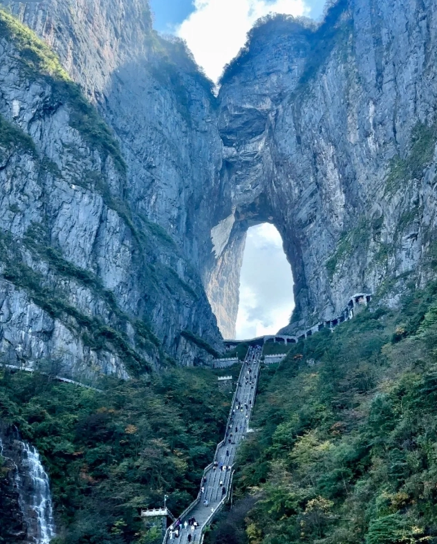 Tianmen Mountain hiking
