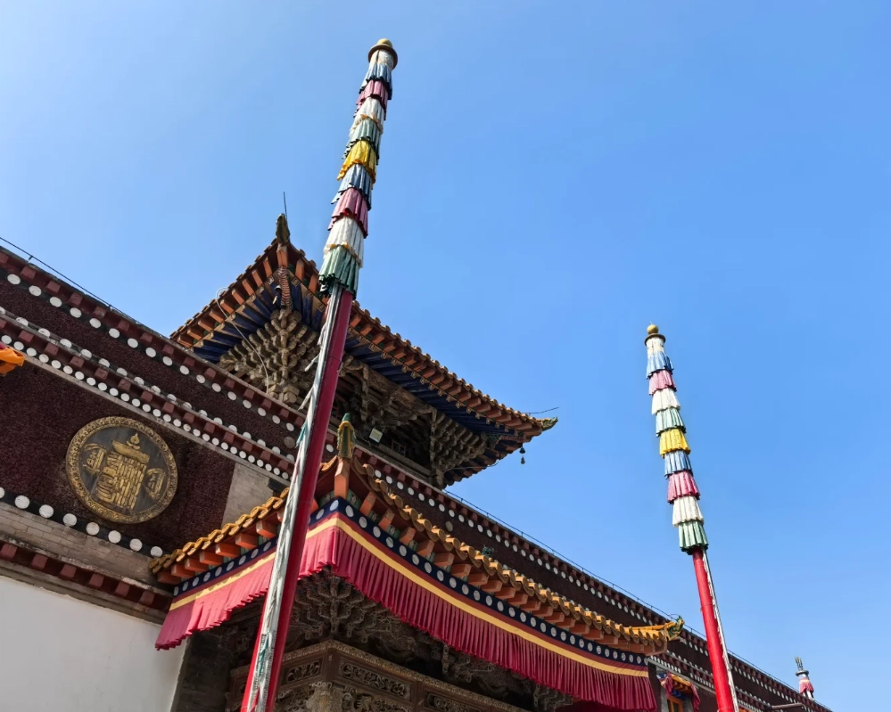 Tibetan monastery dress code