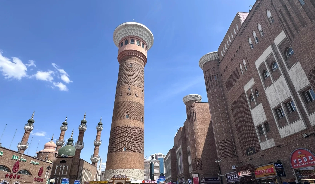 Xinjiang International Grand Bazaar worth visiting Xinjiang International Grand Bazaar worth visiting