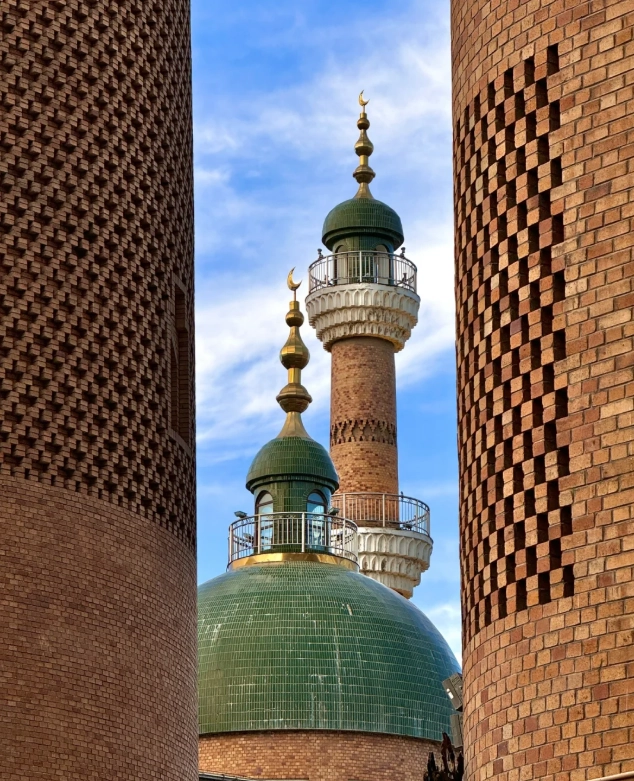Travel photos of Urumqi: Urumqi bazaar photography tips