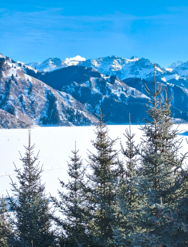 Heavenly Lake ice activities
