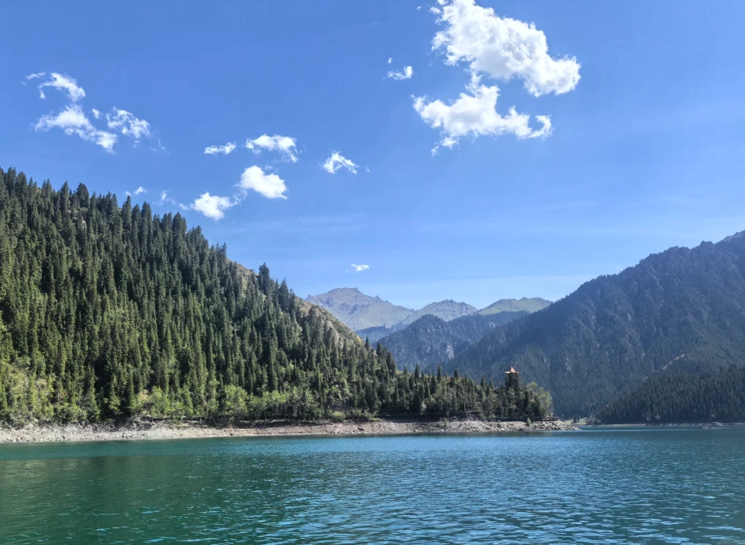 Heavenly Lake visit time Heavenly Lake visit time
